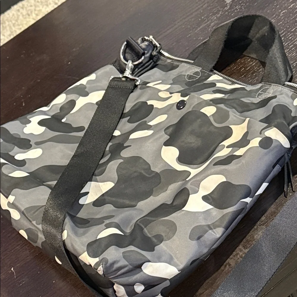 Wonder ShortyLove Large work travel Camouflage Tote Bag crossbody purse durable